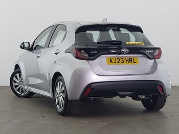 Used Toyota Yaris 2023 for sale - 79451886: Photo