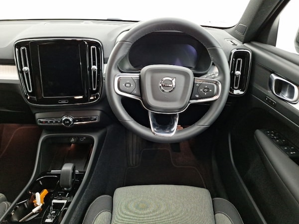 Used Volvo XC40 2023 for sale - 76233214: Photo 7