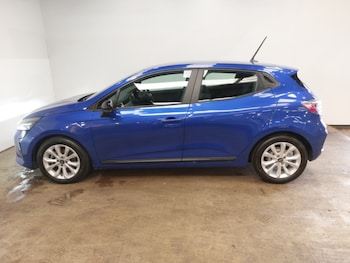 Used Renault Clio 2024 for sale - 78635246: Photo