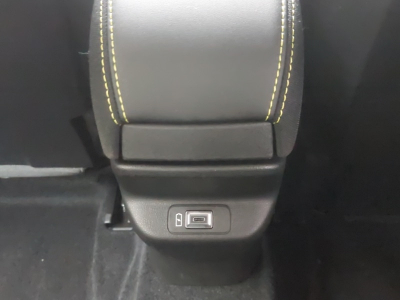 Used Abarth 600e 2024 for sale - 77253403: Photo 11