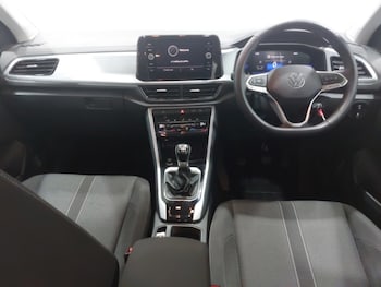 Used Volkswagen T-Roc 2022 for sale - 76492563: Photo