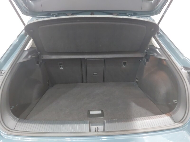 Used Volkswagen T-Roc 2022 for sale - 76492563: Photo 8