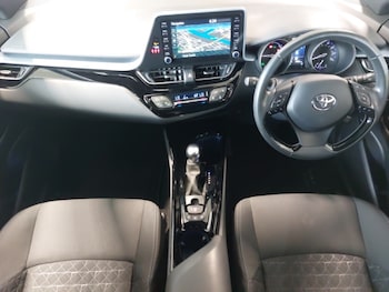 Used Toyota C-HR 2022 for sale - 76272593: Photo