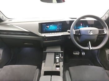 Used Vauxhall Astra 2024 for sale - 77015175: Photo