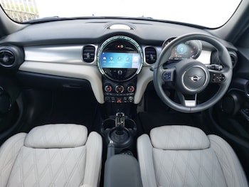 Used MINI Hatch 2023 for sale - 77273835: Photo