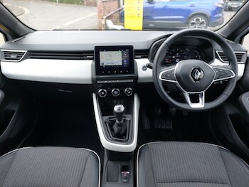 Used Renault Clio 2022 for sale - 78439124: Photo