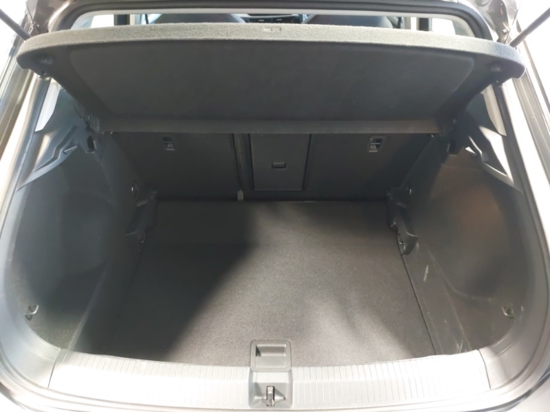 Used Volkswagen T-Roc 2023 for sale - 77664618: Photo 8