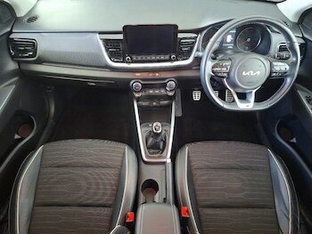 Used Kia Stonic 2022 for sale - 79555308: Photo