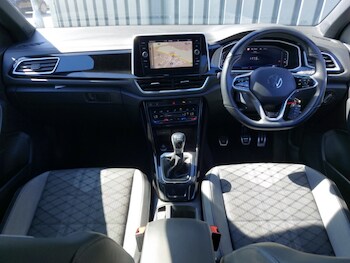 Used Volkswagen T-Roc 2023 for sale - 78423201: Photo