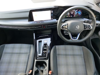 Used Volkswagen Golf 2023 for sale - 77790950: Photo