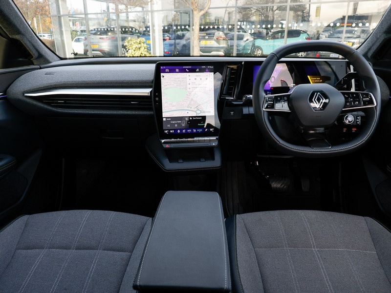 Used Renault Scenic E-Tech 2025 for sale - 76591890: Photo 2