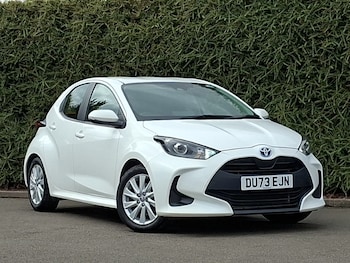 Used Toyota Yaris 2023 for sale - 79347755: Photo