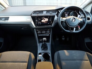 Used Volkswagen Touran 2020 for sale - 77585443: Photo