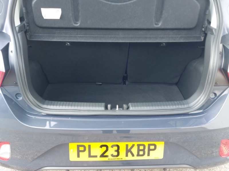 Used Hyundai i10 2023 for sale - 78127208: Photo 8