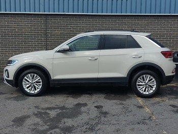 Used Volkswagen T-Roc 2022 for sale - 75767616: Photo
