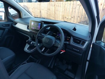 Used Renault Kangoo 2024 for sale - 77025037: Photo