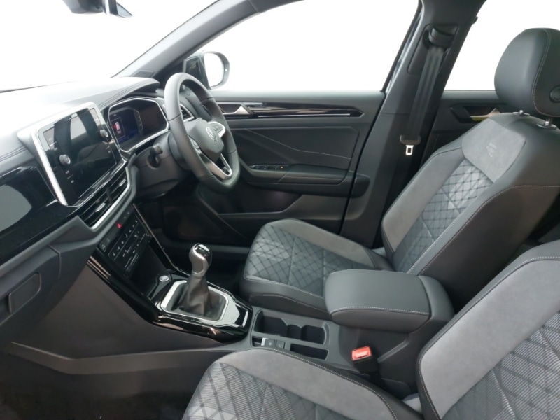 Used Volkswagen T-Roc 2025 for sale - 76947965: Photo 5