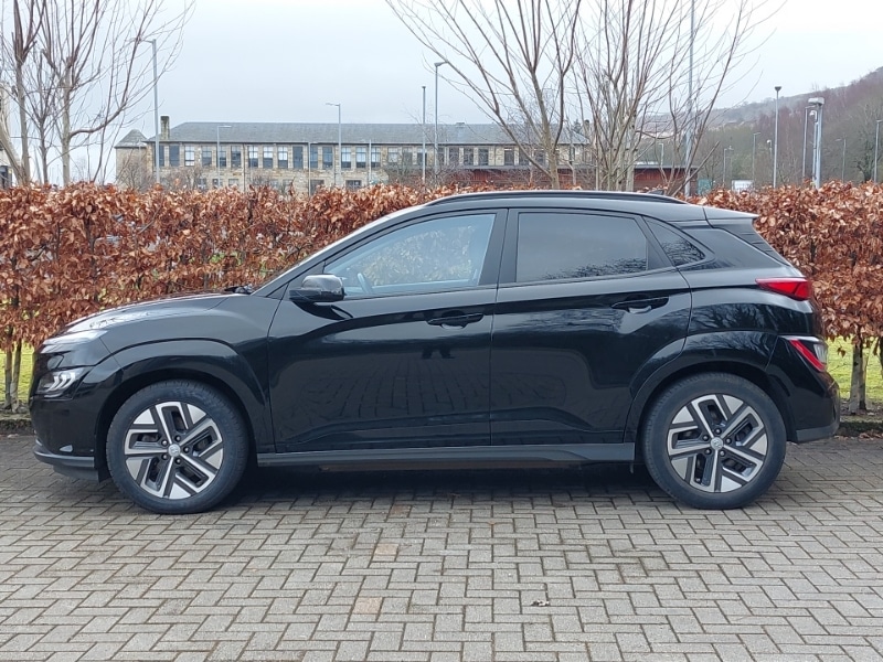 Used Hyundai KONA 2021 for sale - 77949632: Photo 4