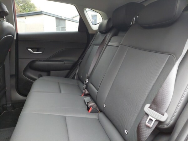 Used Hyundai KONA 2025 for sale - 76301365: Photo 6