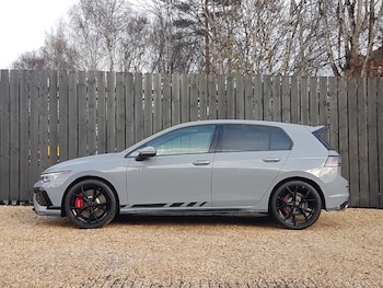 Used Volkswagen Golf 2025 for sale - 77032039: Photo