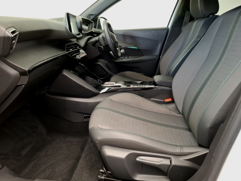 Used Peugeot 2008 2023 for sale - 77897959: Photo 5