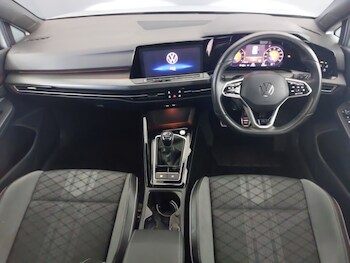 Used Volkswagen Golf 2023 for sale - 77063105: Photo