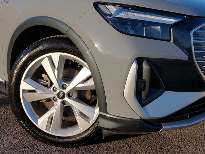 Used Audi Q4 e-tron 2023 for sale - 77087222: Photo 9