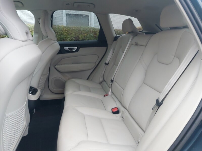 Used Volvo XC60 2022 for sale - 76544193: Photo 6
