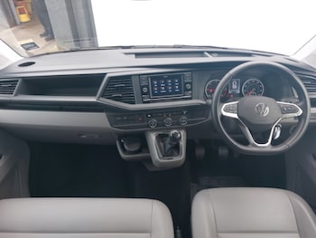 Used Volkswagen Transporter Shuttle 2024 for sale - 78253878: Photo