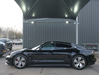 Used Porsche Taycan 2022 for sale - 77585350: Photo