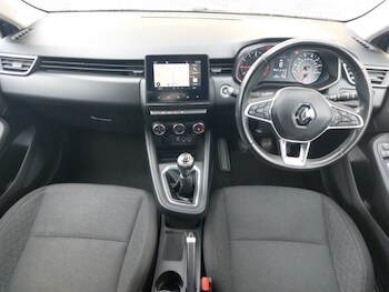 Used Renault Clio 2020 for sale - 77817220: Photo