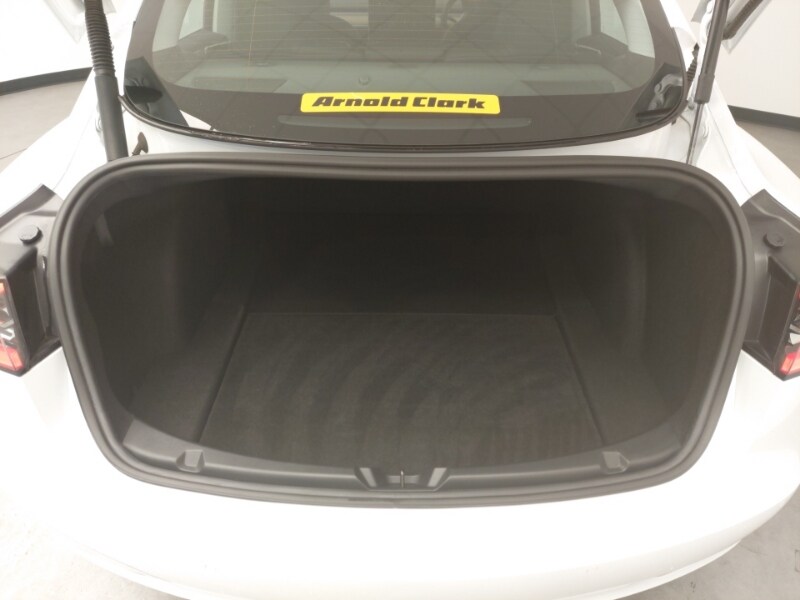 Used Tesla Model 3 2021 for sale - 76129646: Photo 8
