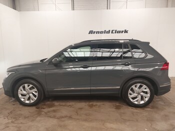 Used Volkswagen Tiguan 2021 for sale - 78370006: Photo
