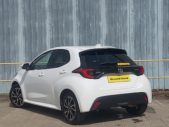 Used Toyota Yaris 2021 for sale - 78853290: Photo