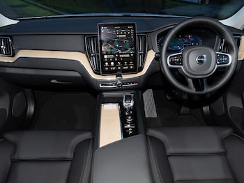 Used Volvo XC60 2025 for sale - 77458372: Photo