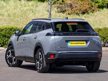 Used Peugeot 2008 2025 for sale - 76856807: Photo