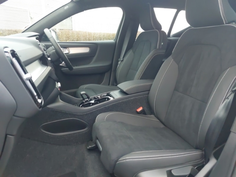 Used Volvo XC40 2025 for sale - 77142460: Photo 5