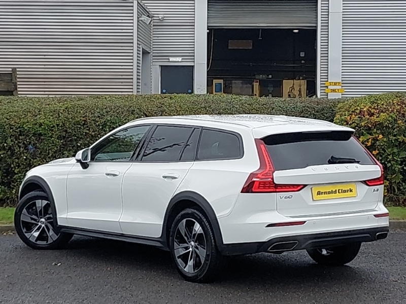 Used Volvo V60 2021 for sale - 76785946: Photo 3