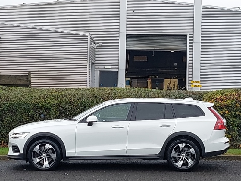 Used Volvo V60 2021 for sale - 76785946: Photo 4