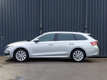 Used Skoda Octavia 2024 for sale - 78057406: Photo