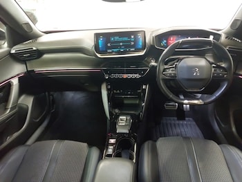Used Peugeot 2008 2023 for sale - 79397318: Photo
