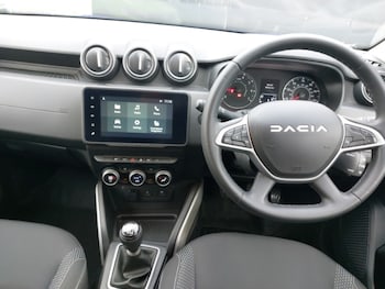 Used Dacia Duster 2023 for sale - 77311956: Photo