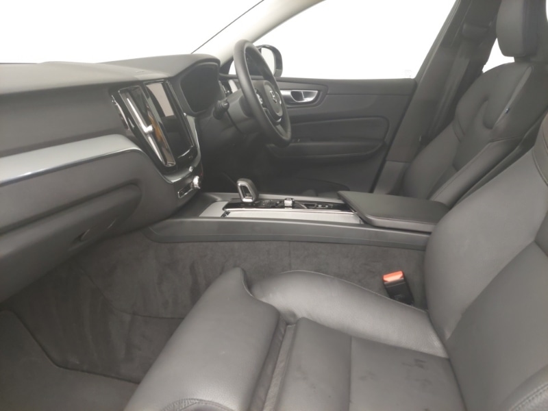 Used Volvo XC60 2024 for sale - 76838936: Photo 5