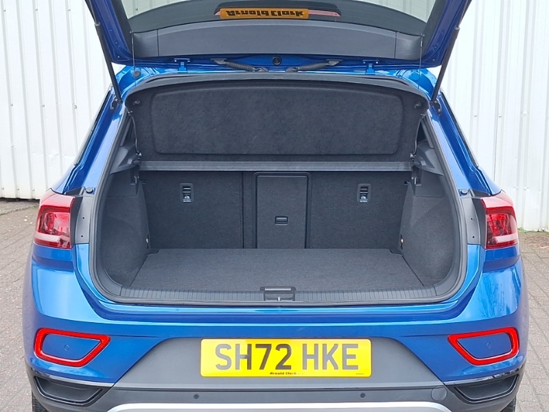 Used Volkswagen T-Roc 2023 for sale - 76498008: Photo 8