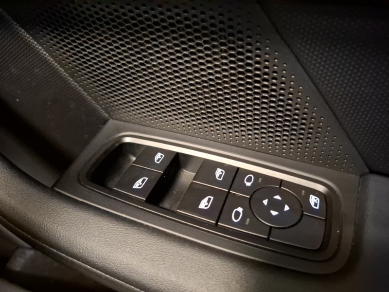 Used Porsche Taycan 2022 for sale - 77480583: Photo 12