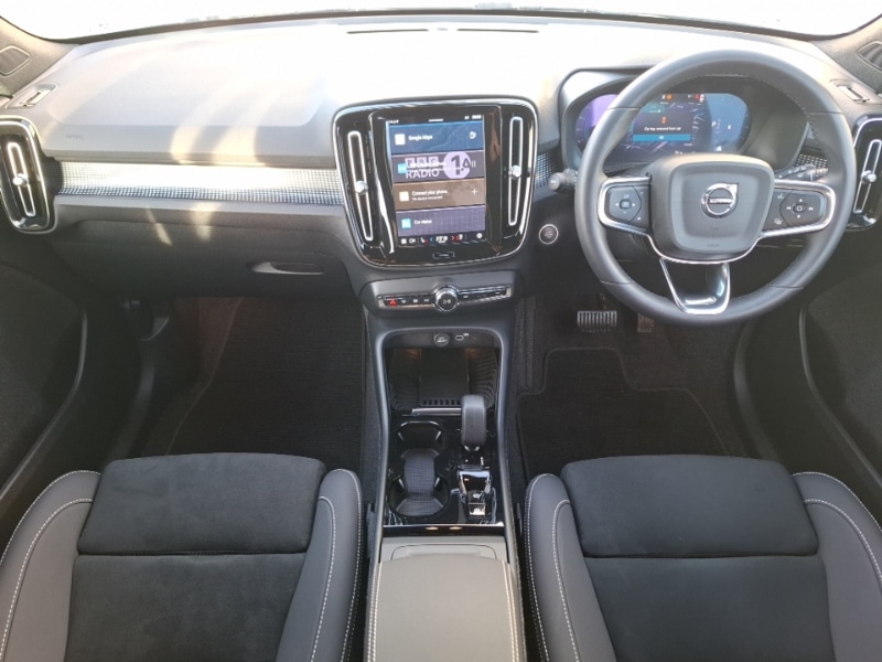 Used Volvo XC40 2024 for sale - 77184545: Photo 2