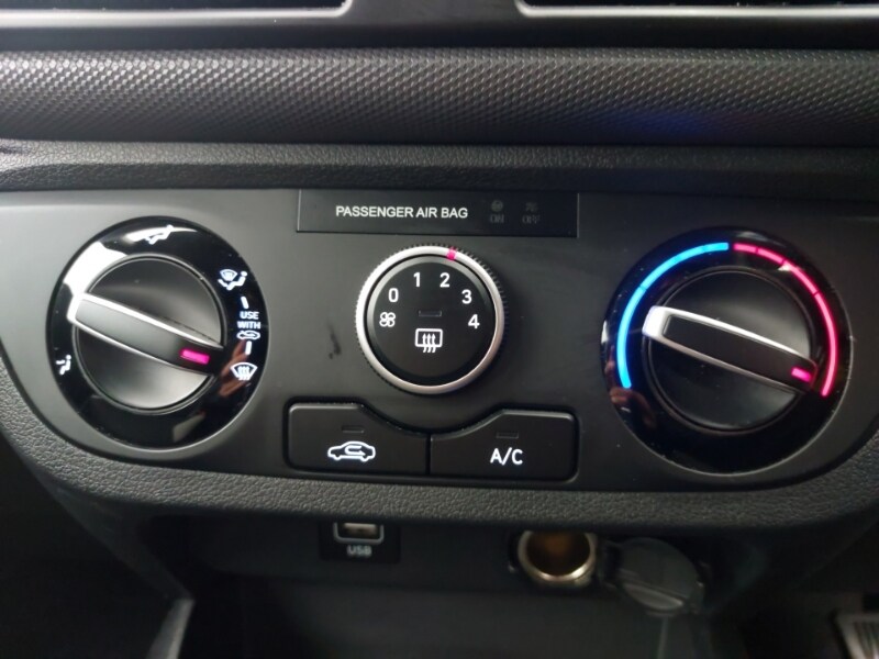 Used Hyundai i10 2022 for sale - 76737857: Photo 12