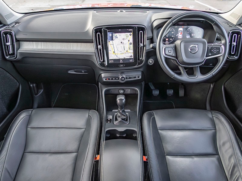 Used Volvo XC40 2020 for sale - 76720809: Photo 2