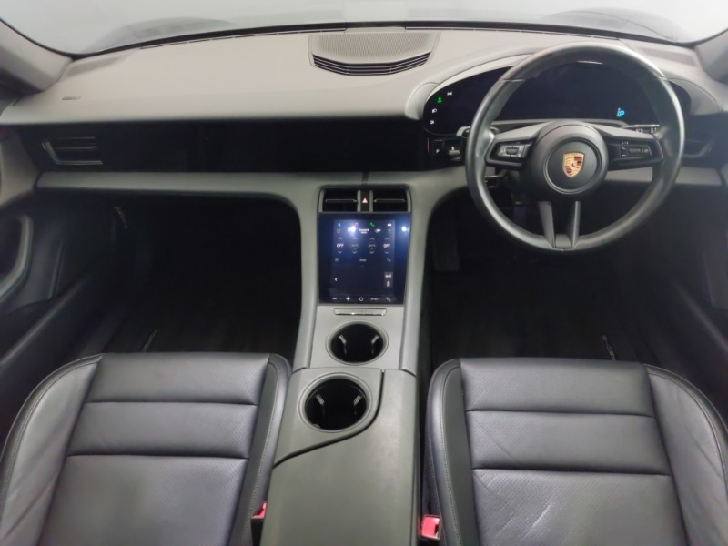 Used Porsche Taycan 2022 for sale - 77847910: Photo 2