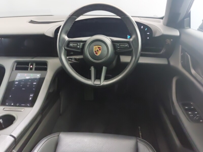 Used Porsche Taycan 2022 for sale - 77847910: Photo 7